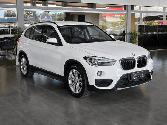 BMW X1 2.0 16V TURBO ACTIVEFLEX SDRIVE20I 4P AUTOMÁTICO BMW X1 2.0 16V TURBO ACTIVEFLEX SDRIVE20I 4P AUTOMÁTICO